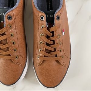 Tommy Hilfiger Men’s Randal Sneaker in Cognac Color